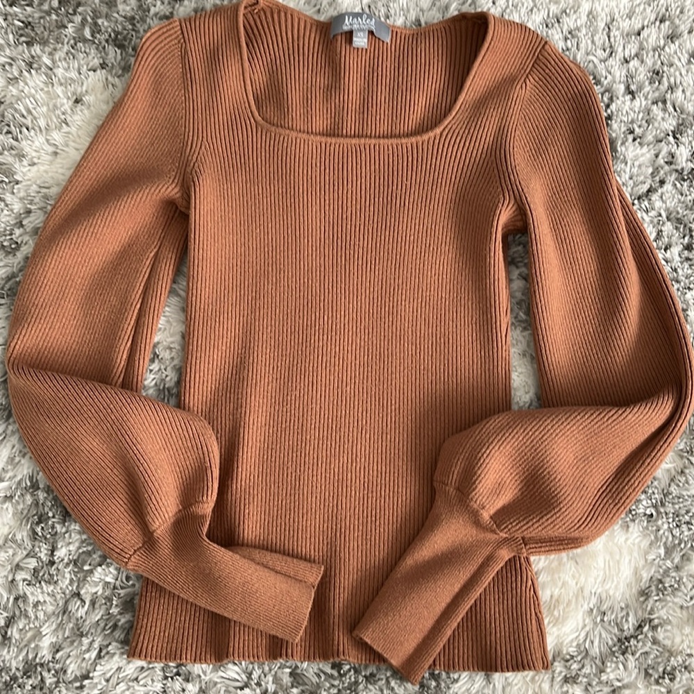Brown Scoop Neck sweater size XS NWT